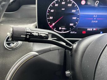 MERCEDES-BENZ GLC Glc 300 4Matic Amg Line 5Dr 9G-Tronic