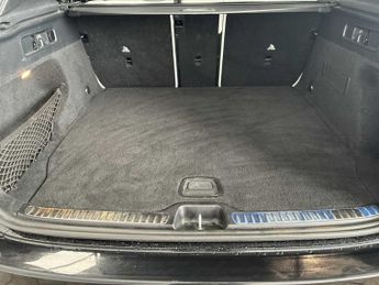 MERCEDES-BENZ GLC Glc 220D 4Matic Amg Line 5Dr 9G-Tronic