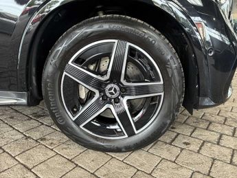 MERCEDES-BENZ GLC Glc 220D 4Matic Amg Line 5Dr 9G-Tronic