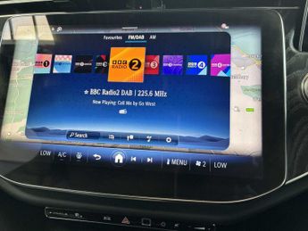 MERCEDES-BENZ E CLASS E200 Amg Line 4Dr 9G-Tronic