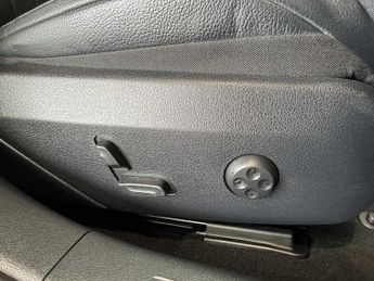 MERCEDES-BENZ E CLASS E200 Amg Line 4Dr 9G-Tronic