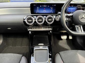 MERCEDES-BENZ A CLASS A200 Amg Line Premium Plus 5Dr Auto