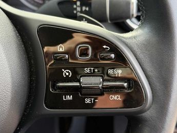 MERCEDES-BENZ C CLASS C200 Se 4Dr 9G-Tronic
