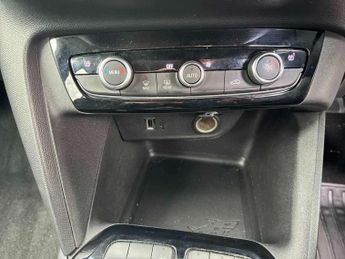 VAUXHALL CORSA 100Kw Elite Nav 50Kwh 5Dr Auto [7.4Kwch]