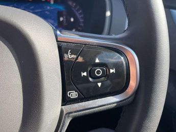VOLVO XC90 2.0 B5P Ultimate Dark 5Dr Awd Geartronic