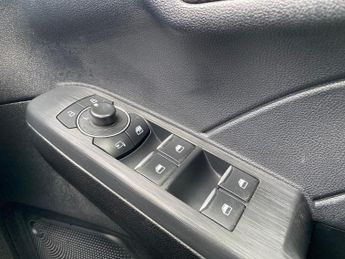 FORD KUGA 2.5 Fhev Graphite Tech Edition 5Dr Cvt