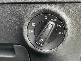 SKODA KAROQ 1.5 Tsi Se Drive 5Dr Dsg
