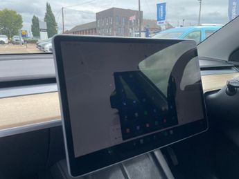TESLA MODEL Y (Dual Motor) Long Range Suv 5Dr Electric Auto 4Wde (384 Bhp)