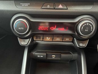 KIA STONIC 1.0T Gdi 99 Gt-Line 5Dr Dct