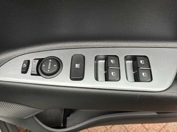 KIA STONIC 1.0T Gdi 99 Gt-Line 5Dr Dct