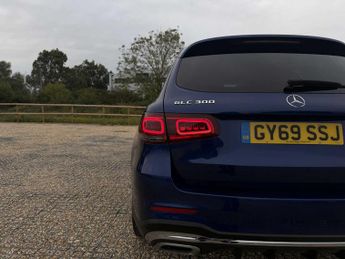 MERCEDES-BENZ GLC Glc 300 4Matic Amg Line Premium 5Dr 9G-Tronic