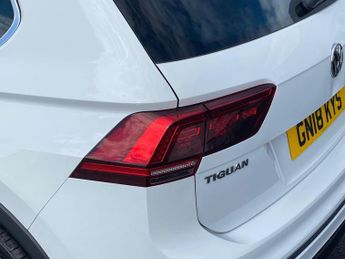 VOLKSWAGEN TIGUAN 2.0 Tdi R-Line Suv 5Dr Diesel Dsg 4Motion Euro 6 (S/S) (150 Ps)