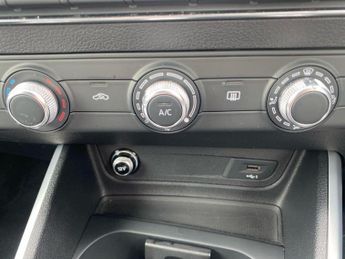 AUDI Q2 1.5 Tfsi Cod 35 Black Edition Suv 5Dr Petrol S Tronic Euro 6 (S/