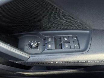 AUDI A3 2.0 Tdi 35 S Line Sportback 5Dr Diesel S Tronic Euro 6 (S/S) (15