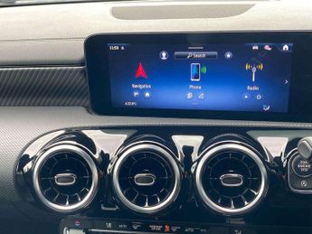 MERCEDES-BENZ CLA Cla 180 Sport Executive 5Dr Tip Auto