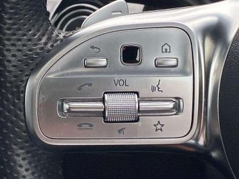 MERCEDES-BENZ CLA Cla 180 Amg Line Premium Plus 4Dr Tip Auto