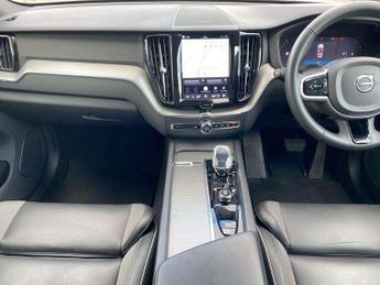 VOLVO XC60 2.0 B5P Plus Dark 5Dr Awd Geartronic
