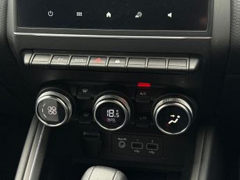 RENAULT CLIO 1.6 E-Tech Iconic Edition Hatchback 5Dr Petrol Hybrid Auto Euro 