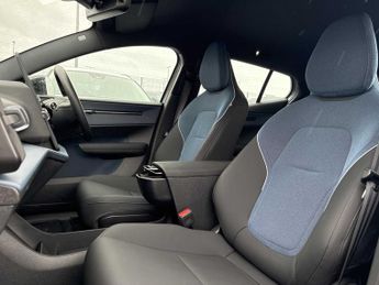 VOLVO EX30 200Kw Sm Extended Range Plus 69Kwh 5Dr Auto