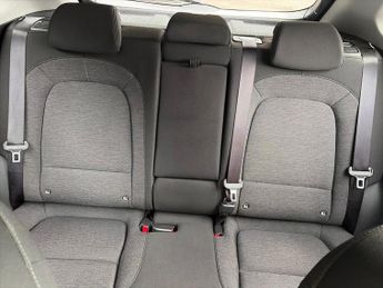 HYUNDAI KONA 64Kwh Premium Suv 5Dr Electric Auto (10.5Kw Charger) (204 Ps)
