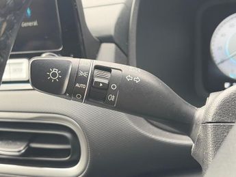 HYUNDAI KONA 64Kwh Premium Suv 5Dr Electric Auto (10.5Kw Charger) (204 Ps)
