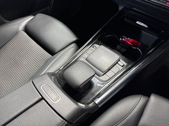 MERCEDES-BENZ GLA 1.3 Gla200 Sport Suv 5Dr Petrol 7G-Dct Euro 6 (S/S) (163 Ps)