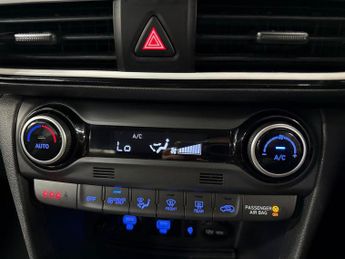 HYUNDAI KONA 1.6 H-Gdi Premium Suv 5Dr Petrol Hybrid Dct Euro 6 (S/S) (141 Ps