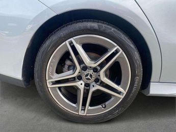 MERCEDES-BENZ CLA Cla 180 Amg Line Executive 4Dr Tip Auto