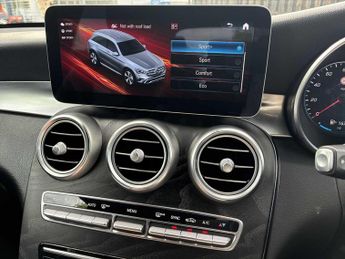 MERCEDES-BENZ GLC Glc 300D 4Matic Amg Line Premium 5Dr 9G-Tronic