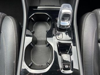 VOLVO XC40 1.5 T3 Inscription Pro Suv 5Dr Petrol Auto Euro 6 (S/S) (163 Ps)