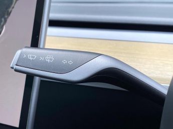 TESLA MODEL Y (Dual Motor) Long Range Suv 5Dr Electric Auto 4Wde (384 Bhp)