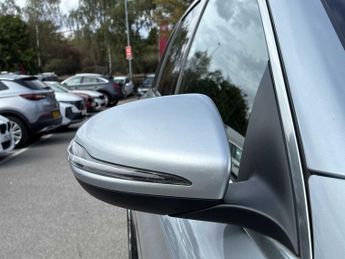 MERCEDES-BENZ GLC Glc 220D 4Matic Amg Line Premium 5Dr 9G-Tronic
