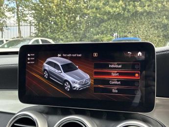 MERCEDES-BENZ GLC Glc 220D 4Matic Amg Line Premium 5Dr 9G-Tronic