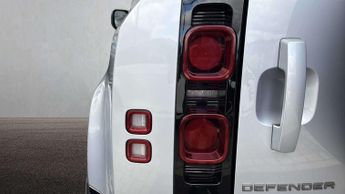LAND ROVER DEFENDER 3.0 D250 X-Dynamic Se 90 3Dr Auto