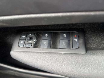 VOLVO XC40 1.5 T3 [163] R Design 5Dr Geartronic