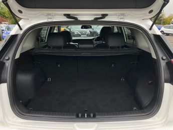 KIA NIRO 1.6 Gdi 8.9Kwh 3 Suv 5Dr Petrol Plug-In Hybrid Dct Euro 6 (S/S) 