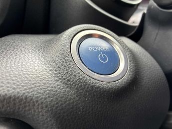 TOYOTA YARIS 1.5 Hybrid Dynamic 5Dr Cvt