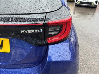 TOYOTA YARIS 1.5 Hybrid Dynamic 5Dr Cvt