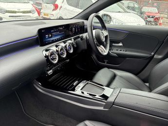 MERCEDES-BENZ A CLASS A200 Sport Executive 4Dr Auto