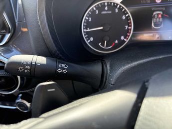 NISSAN JUKE 1.0 Dig-T 114 N-Connecta 5Dr Dct