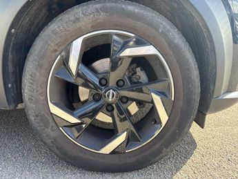 NISSAN JUKE 1.0 Dig-T 114 N-Connecta 5Dr Dct
