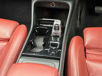 VOLVO XC40 2.0 B4P Inscription Pro 5Dr Auto