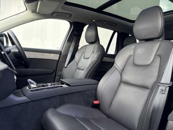 VOLVO XC90 2.0 B5P Plus Pro Dark 5Dr Awd Geartronic