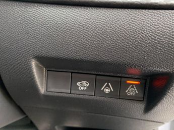PEUGEOT 208 50Kwh Gt Premium Hatchback 5Dr Electric Auto (136 Ps)