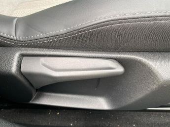 PEUGEOT 208 50Kwh Gt Premium Hatchback 5Dr Electric Auto (136 Ps)