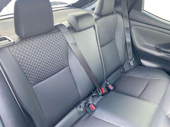 TOYOTA YARIS 1.5 Hybrid Dynamic 5Dr Cvt