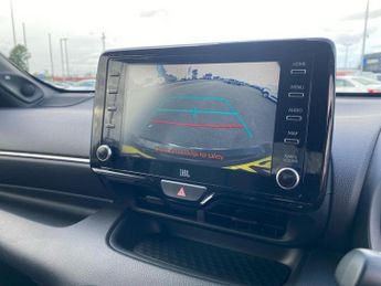 TOYOTA YARIS 1.5 Hybrid Dynamic 5Dr Cvt
