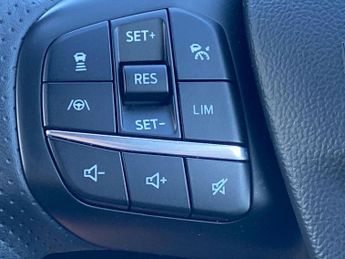 FORD KUGA 2.5 Phev St-Line First Edition 5Dr Cvt