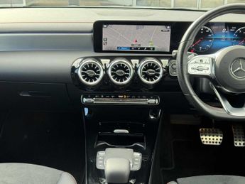 MERCEDES-BENZ CLA Cla 200 Amg Line Executive 4Dr Tip Auto