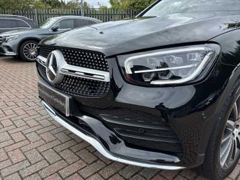 MERCEDES-BENZ GLC COUPE Glc 300 4Matic Amg Line Premium 5Dr 9G-Tronic